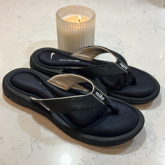 Nike Comfort Sandals Thong Flip Flops Size 10 - Picture 1 of 15